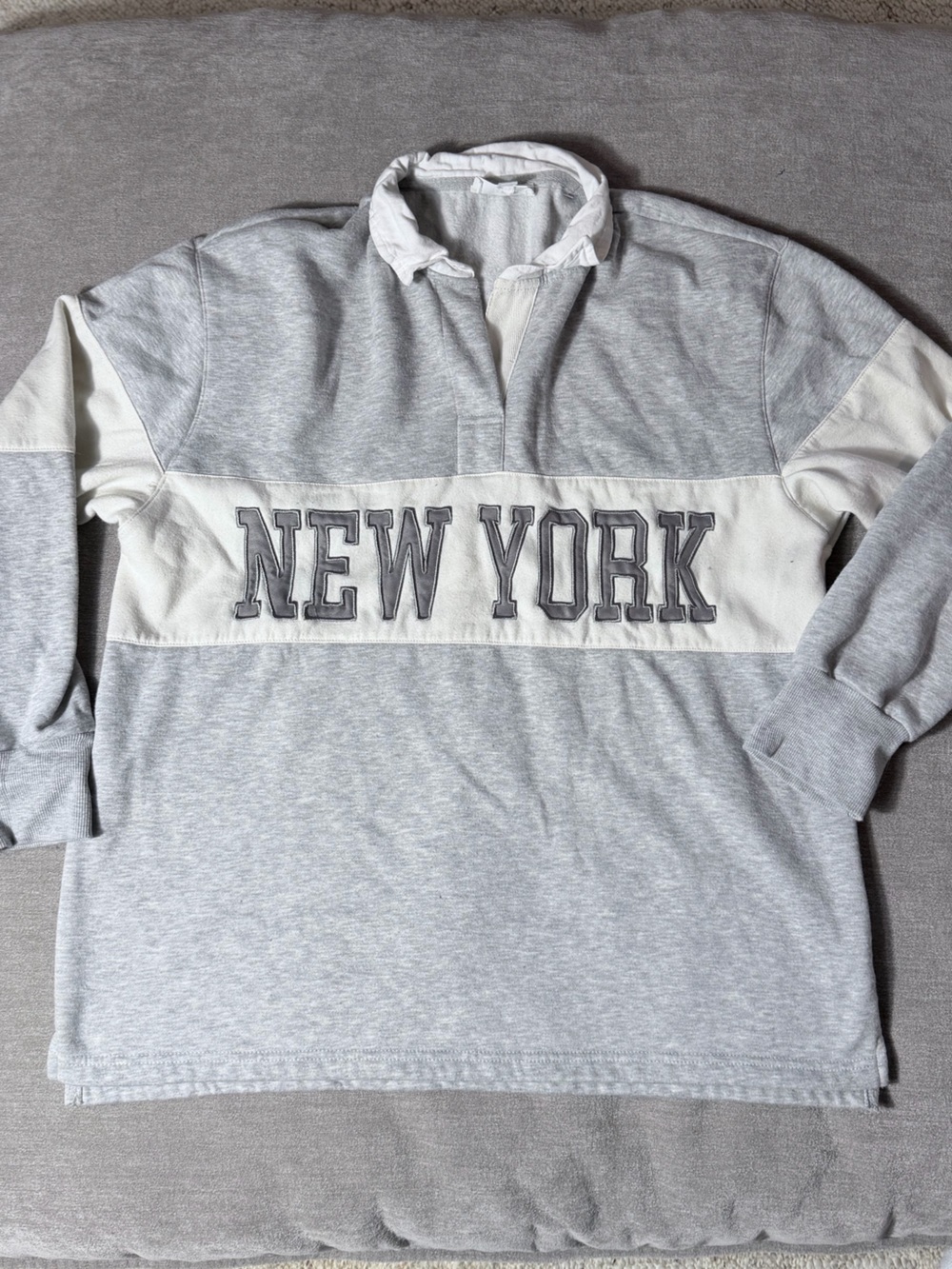 Hippie Rose Gray and White 'New York' Pullover Hoodie - Gray & White